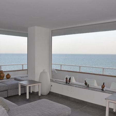 Magnifique Appartement Avec Une Incroyable Vue Sur Mer 托雷莫利诺斯 外观 照片