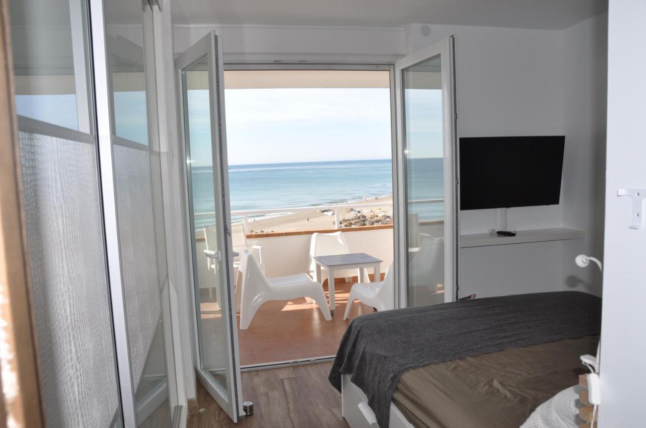 Magnifique Appartement Avec Une Incroyable Vue Sur Mer 托雷莫利诺斯 外观 照片