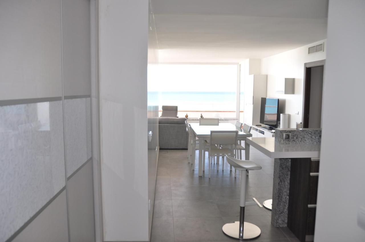 Magnifique Appartement Avec Une Incroyable Vue Sur Mer 托雷莫利诺斯 外观 照片