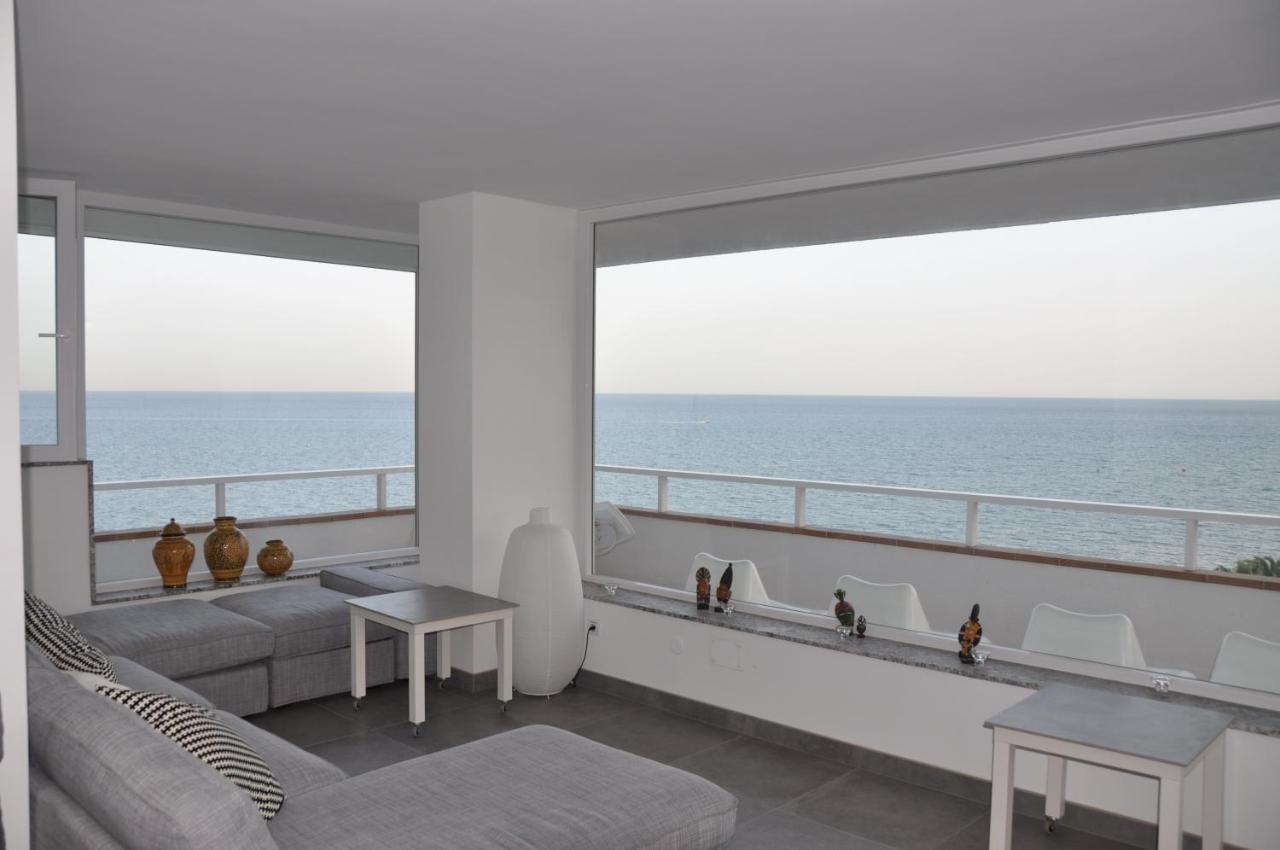 Magnifique Appartement Avec Une Incroyable Vue Sur Mer 托雷莫利诺斯 外观 照片